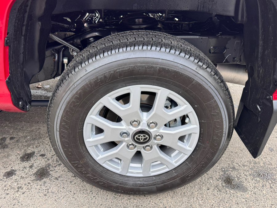 Used 2025 Toyota Tacoma SR5 image 38