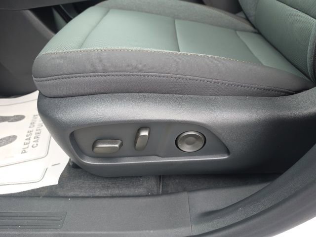 New 2026 GMC Terrain AT4 AWD/4WD image 24