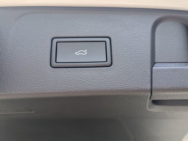 New 2026 Volkswagen Atlas SEL Premium R-Line image 13