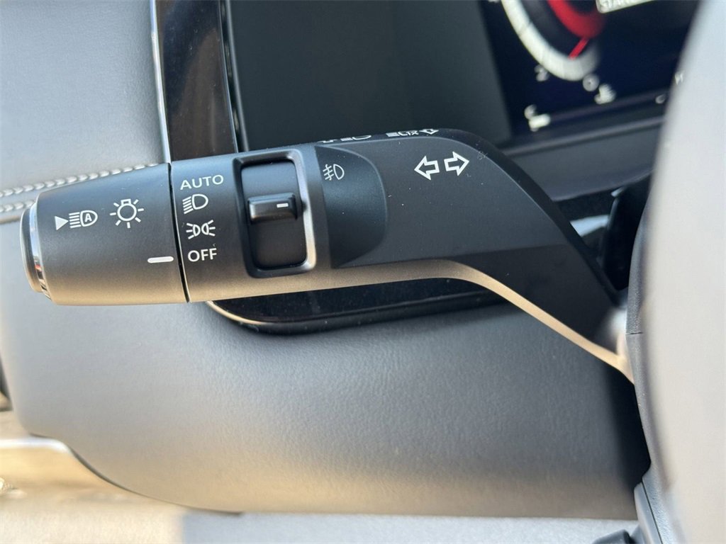 New 2025 Nissan Pathfinder Platinum w/ Lighting Package (N93) image 27