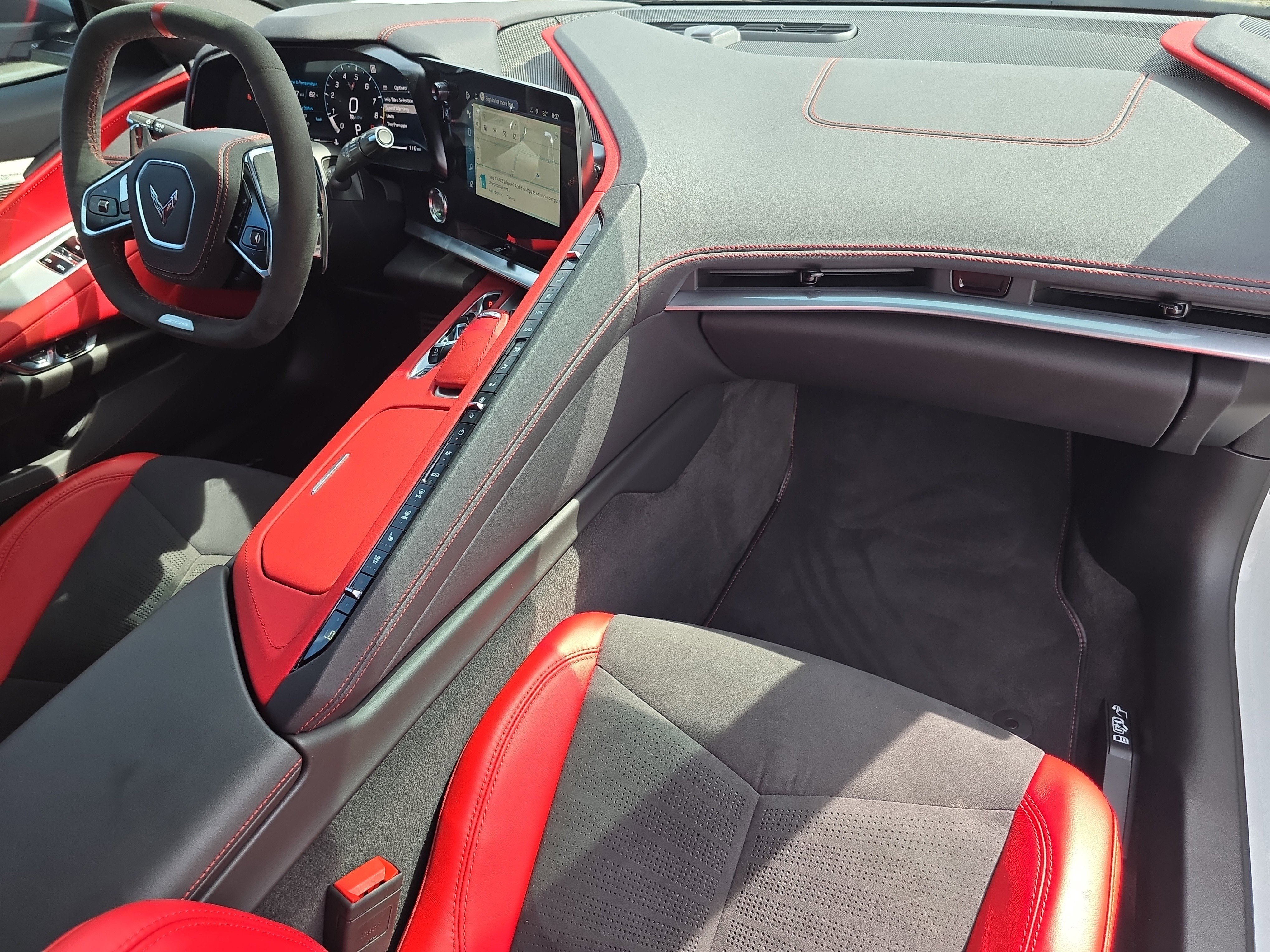 Used 2025 Chevrolet Corvette Z06 image 10