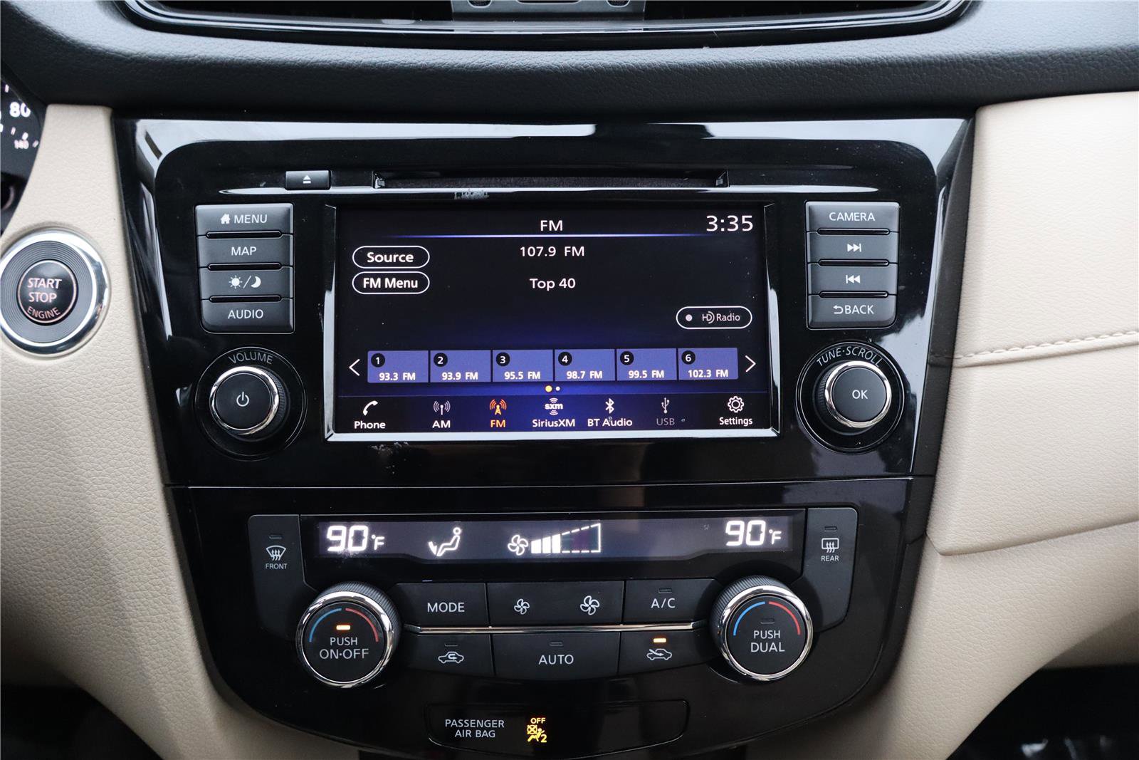 Used 2020 Nissan Rogue SV w/ Premium Package image 21