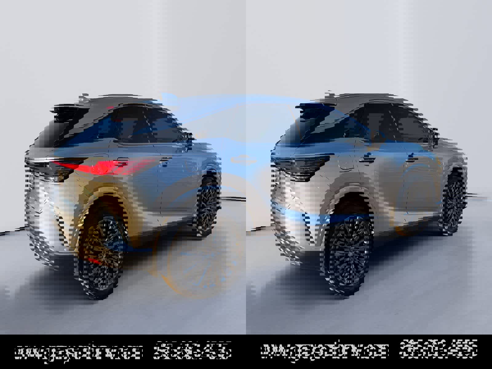 Used 2025 Lexus RX 450h Luxury w/ Convenience Package image 3