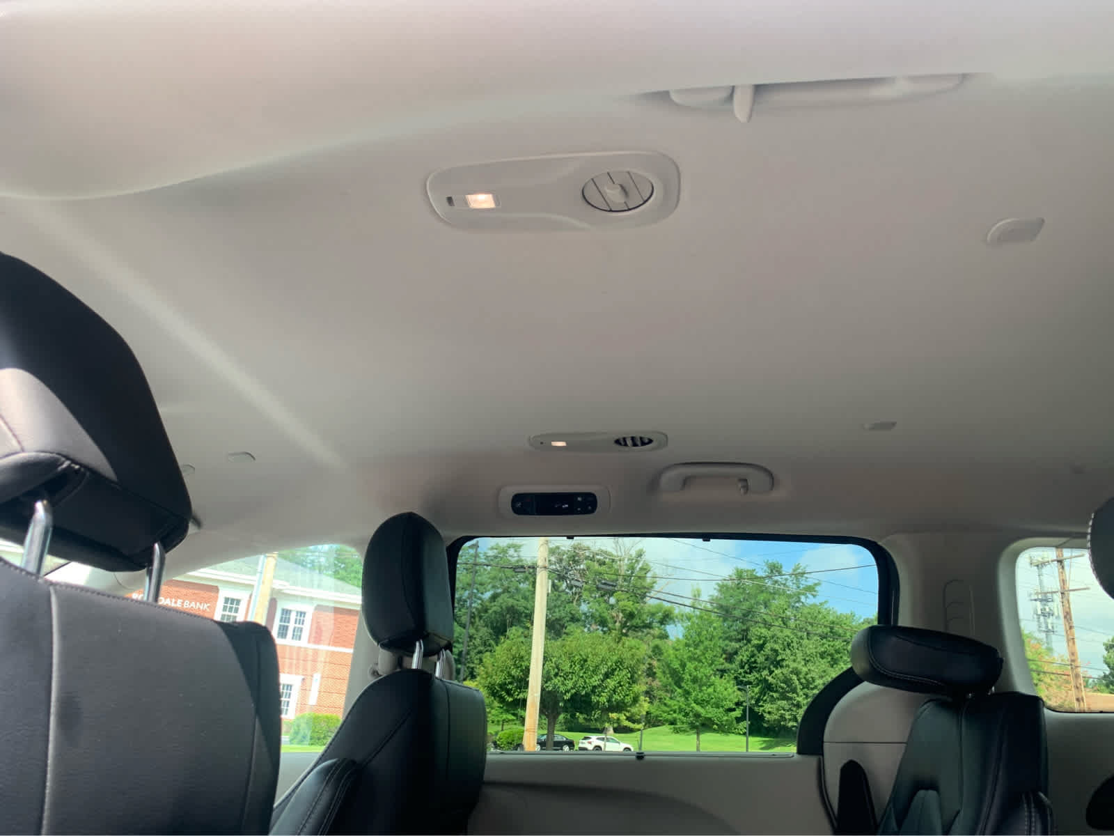 Used 2022 Chrysler Pacifica Touring-L FWD image 26