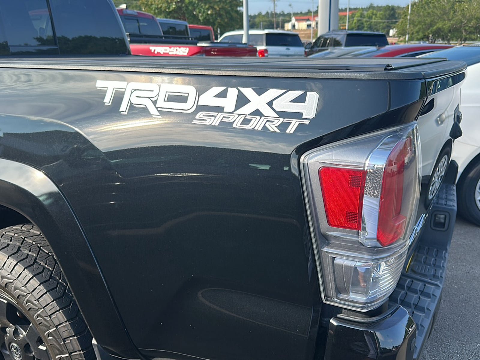 Used 2023 Toyota Tacoma TRD Sport w/ TRD Premium Sport Package AWD/4WD image 34