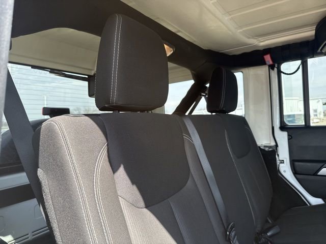 Used 2015 Jeep Wrangler Unlimited Sahara w/ Max Tow Package image 41