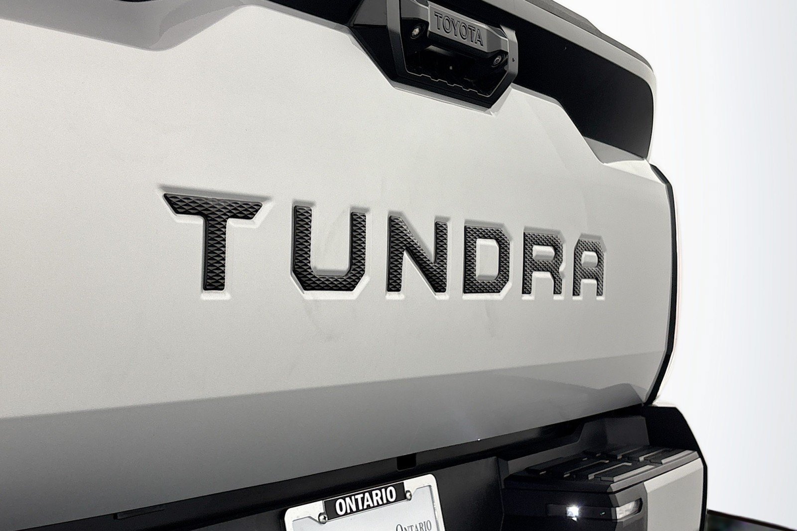 Used 2024 Toyota Tundra Platinum AWD/4WD image 10