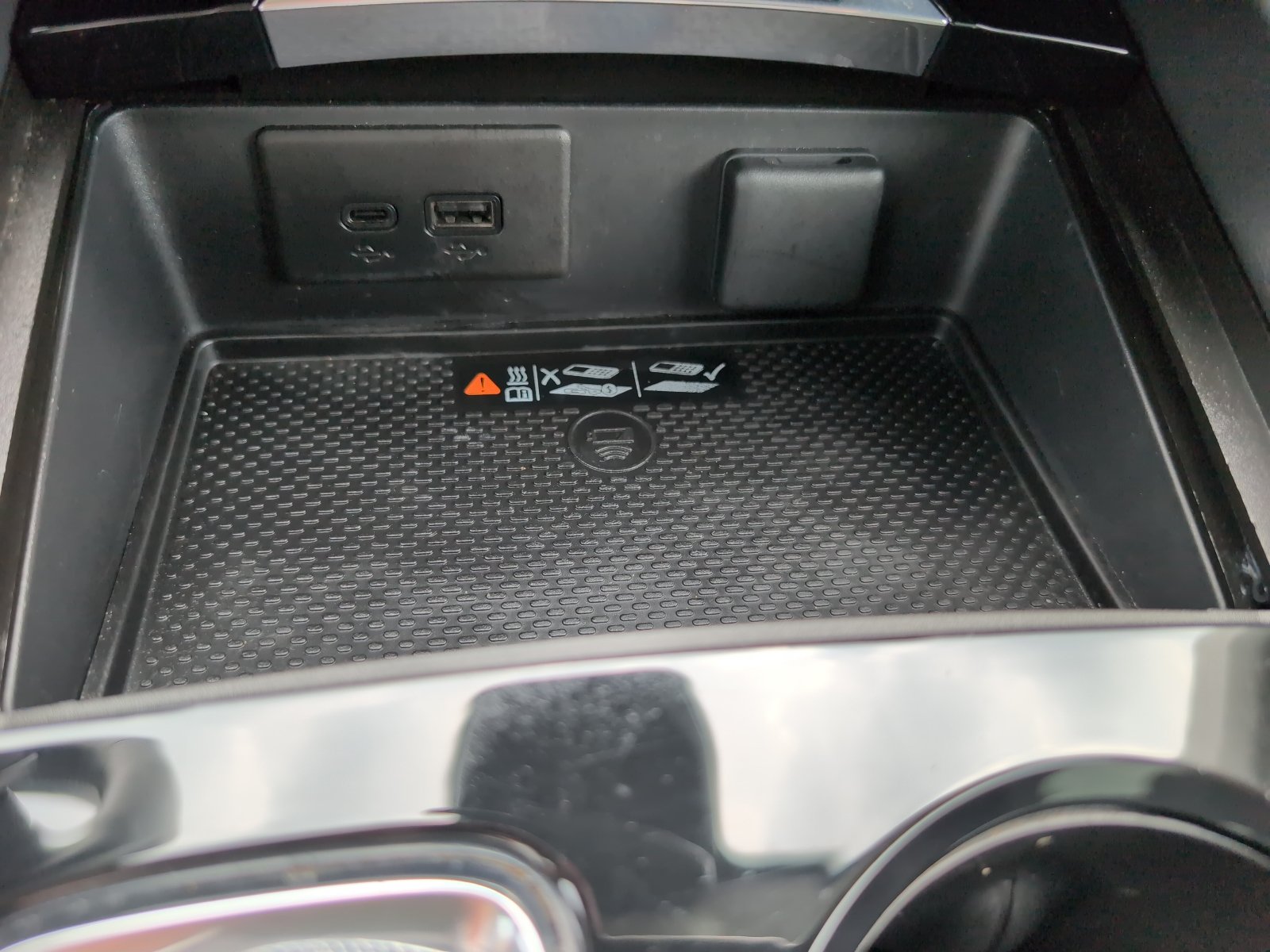 Used 2025 Buick Envision Sport Touring AWD/4WD image 32