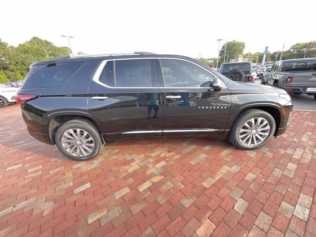 Used 2023 Chevrolet Traverse Premier FWD image 36