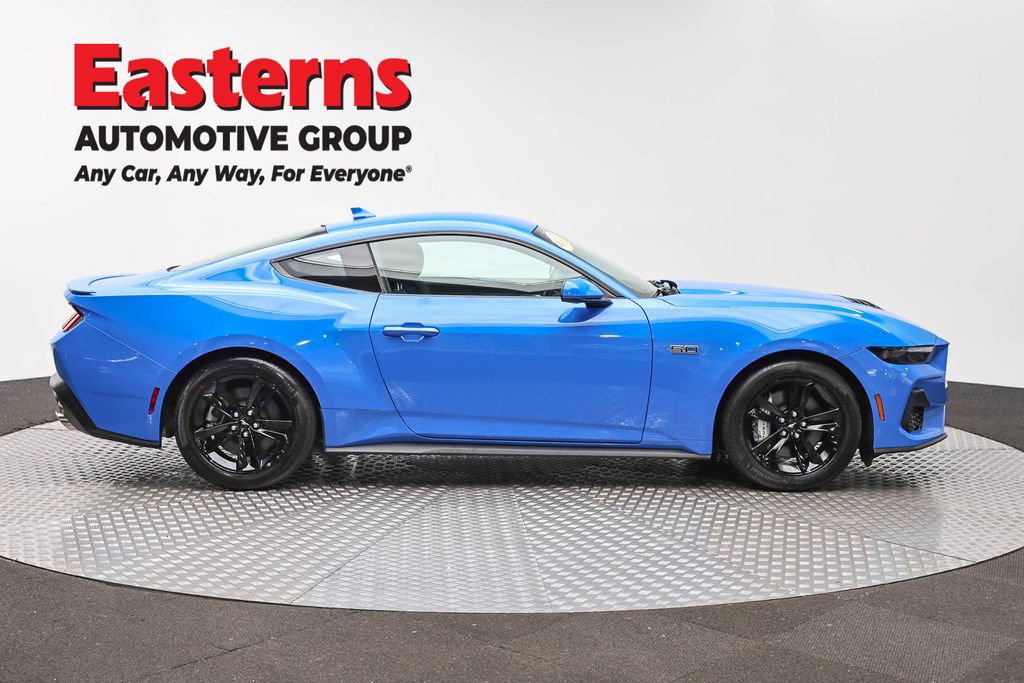 Used 2025 Ford Mustang GT RWD image 4