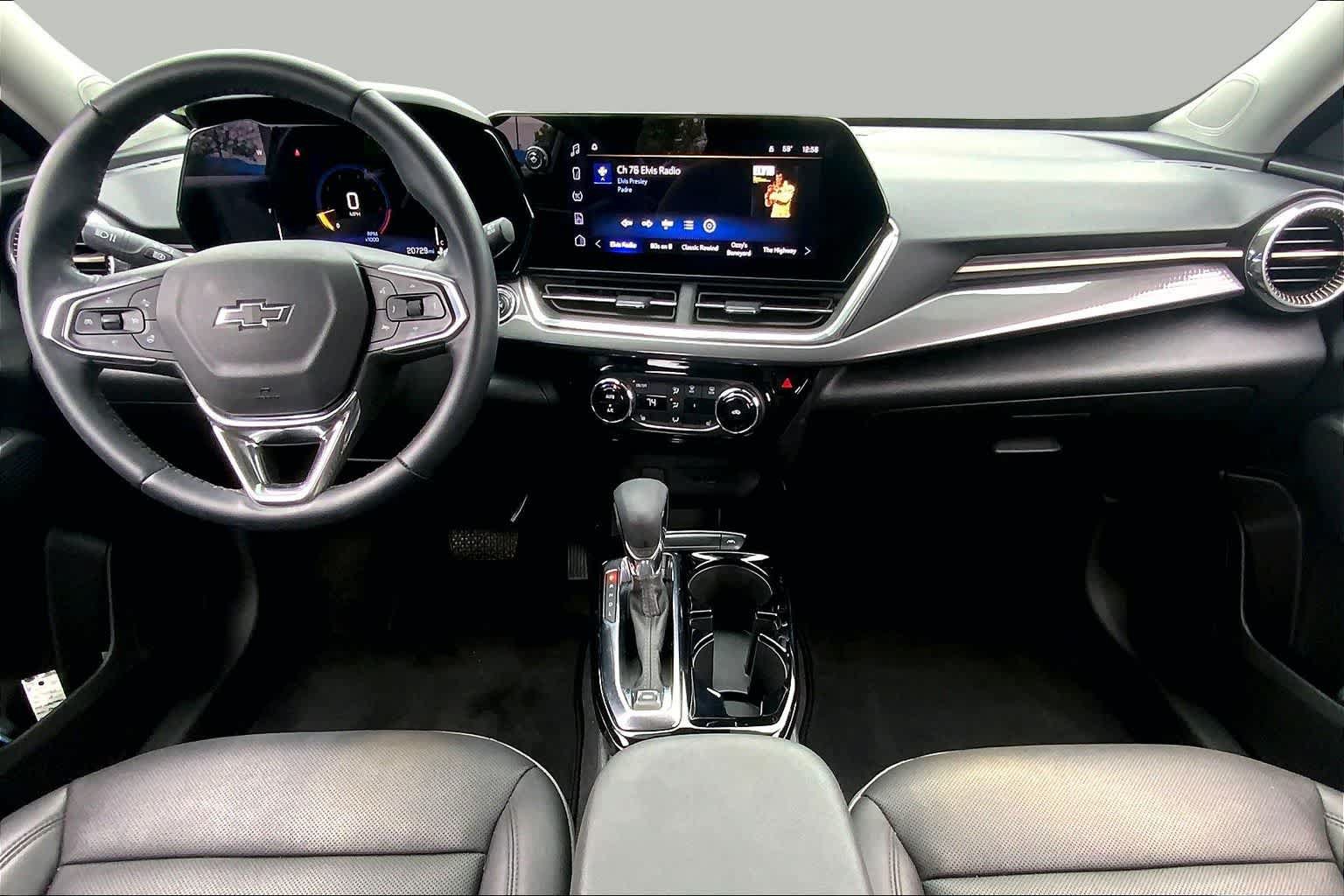 Used 2025 Chevrolet Trax ACTIV w/ Driver Confidence Package FWD image 16