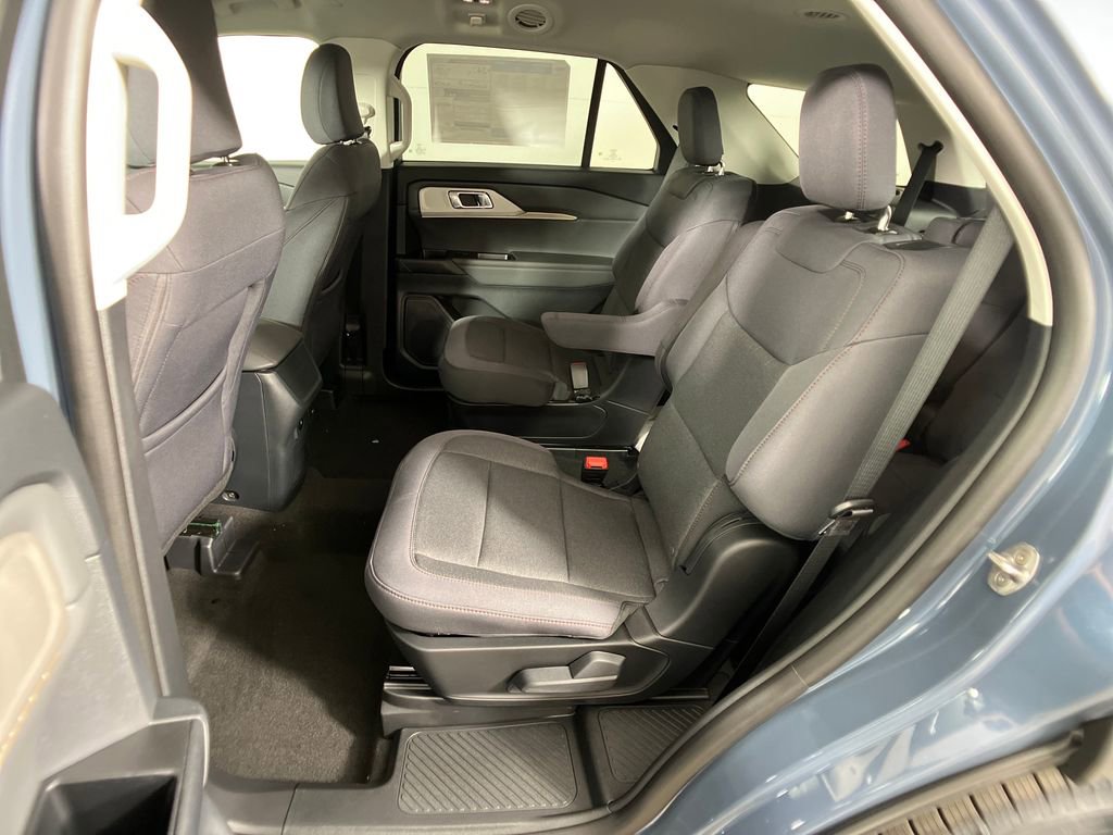 New 2026 Ford Explorer Active RWD image 30