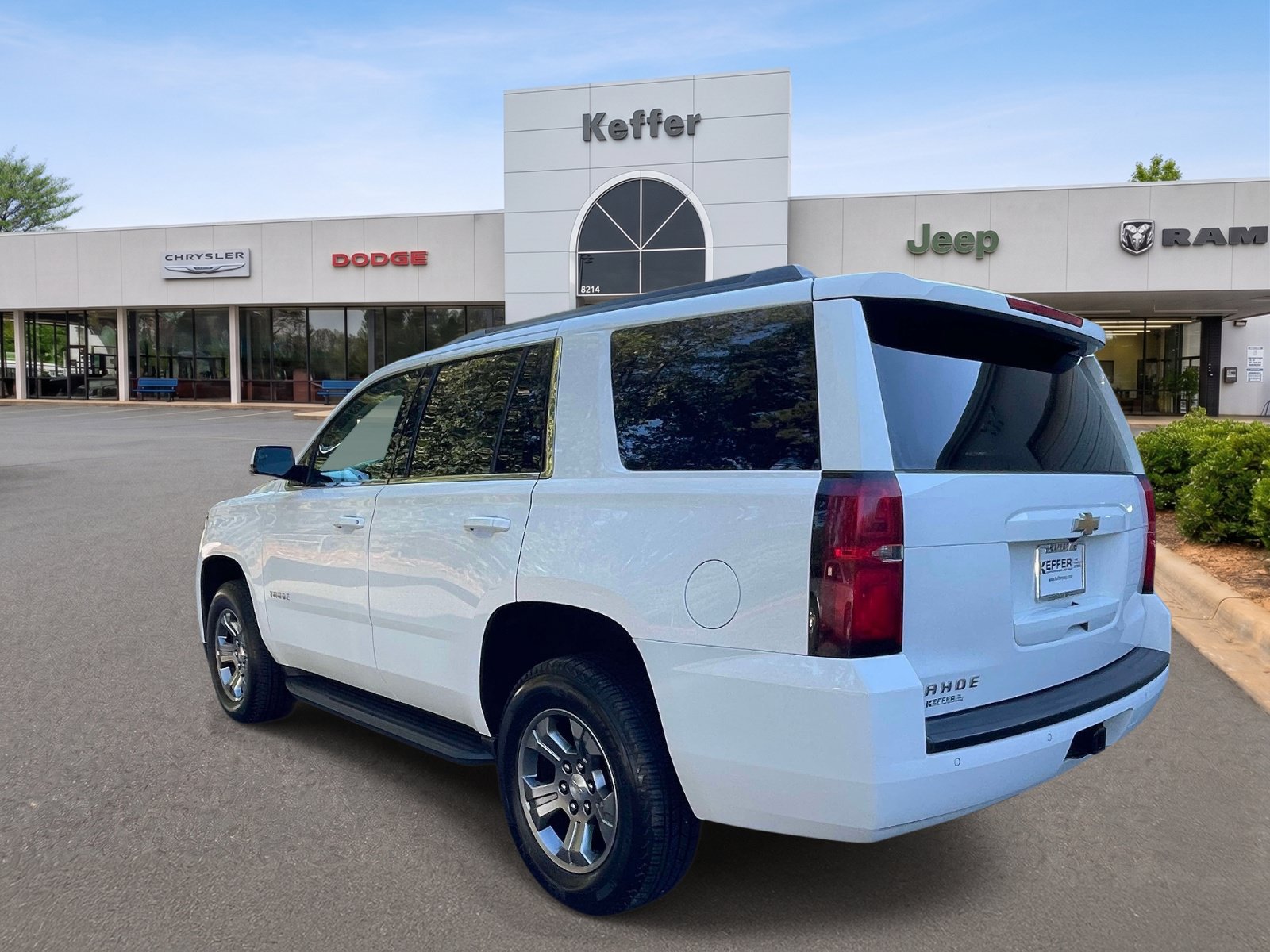 Used 2020 Chevrolet Tahoe LS w/ Max Trailering Package AWD/4WD image 4