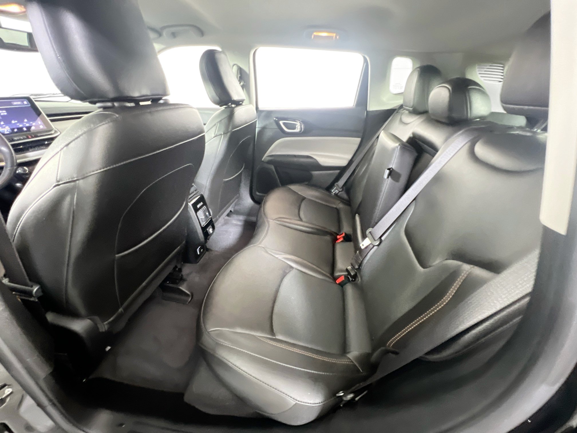 Used 2022 Jeep Compass Limited AWD/4WD image 22