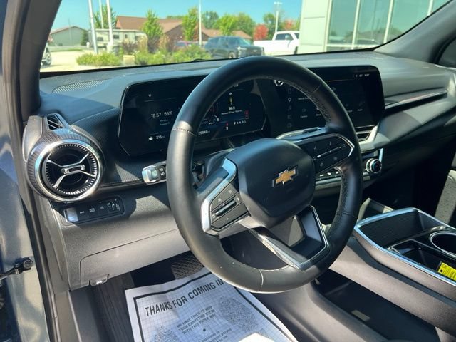 Used 2025 Chevrolet Equinox LT w/ Safety and Technology Package AWD/4WD image 24