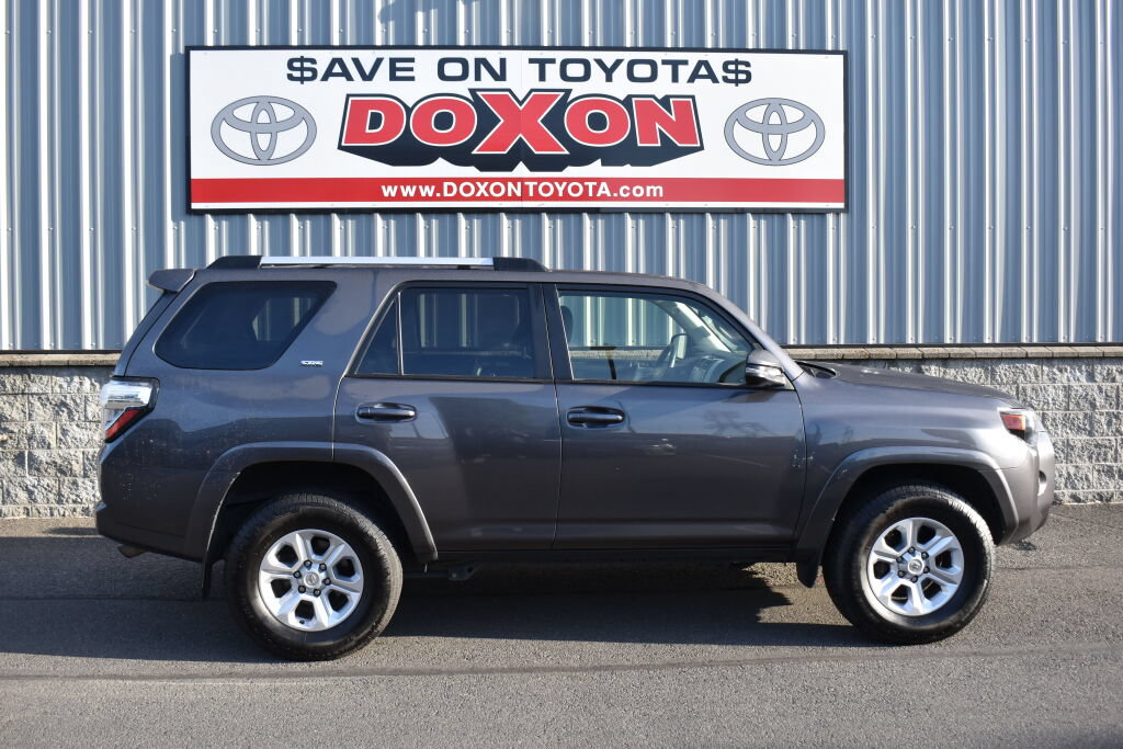 Certified 2022 Toyota 4Runner SR5 Premium w/ Moonroof Package AWD/4WD image 8
