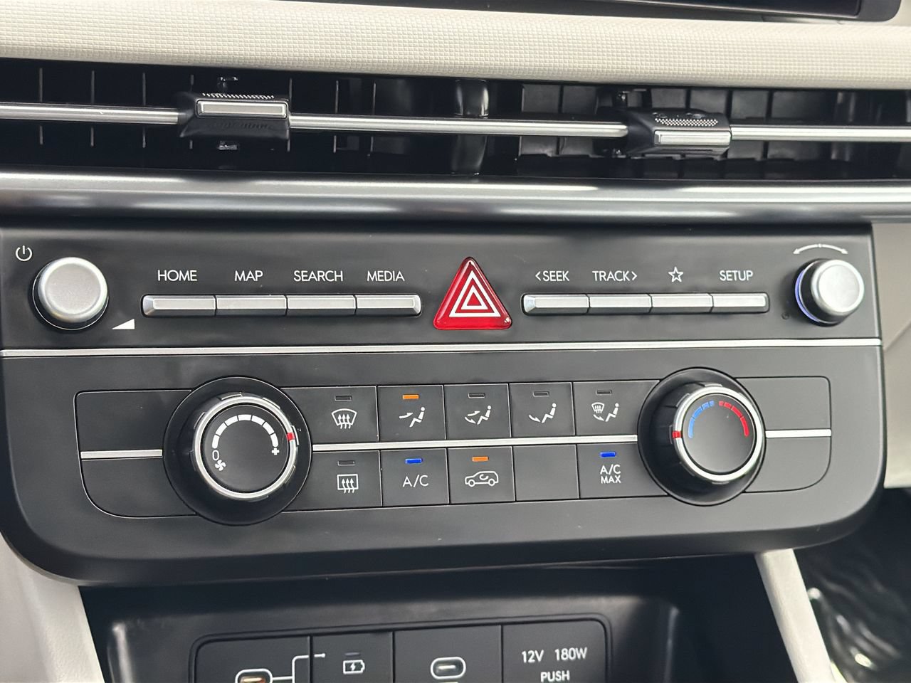 Used 2025 Hyundai Tucson SE FWD image 21