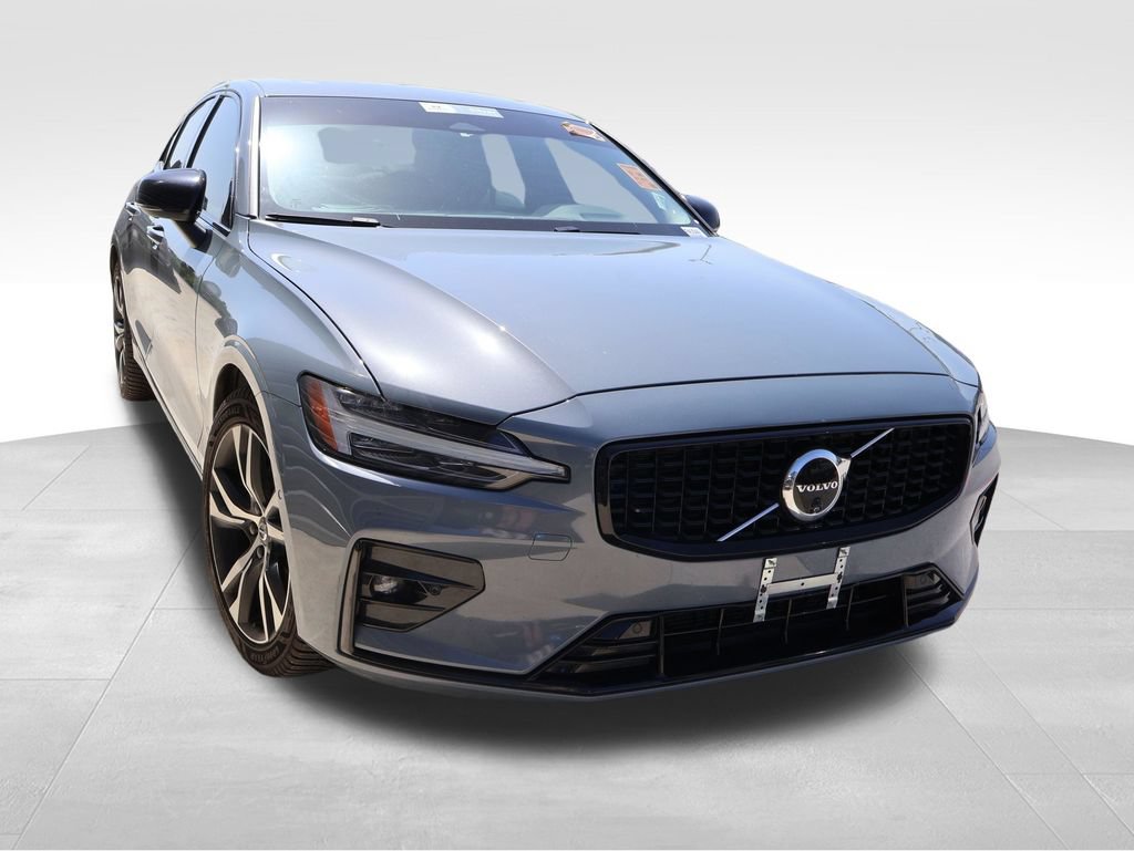 Used 2024 Volvo S60 B5 Plus AWD/4WD image 8
