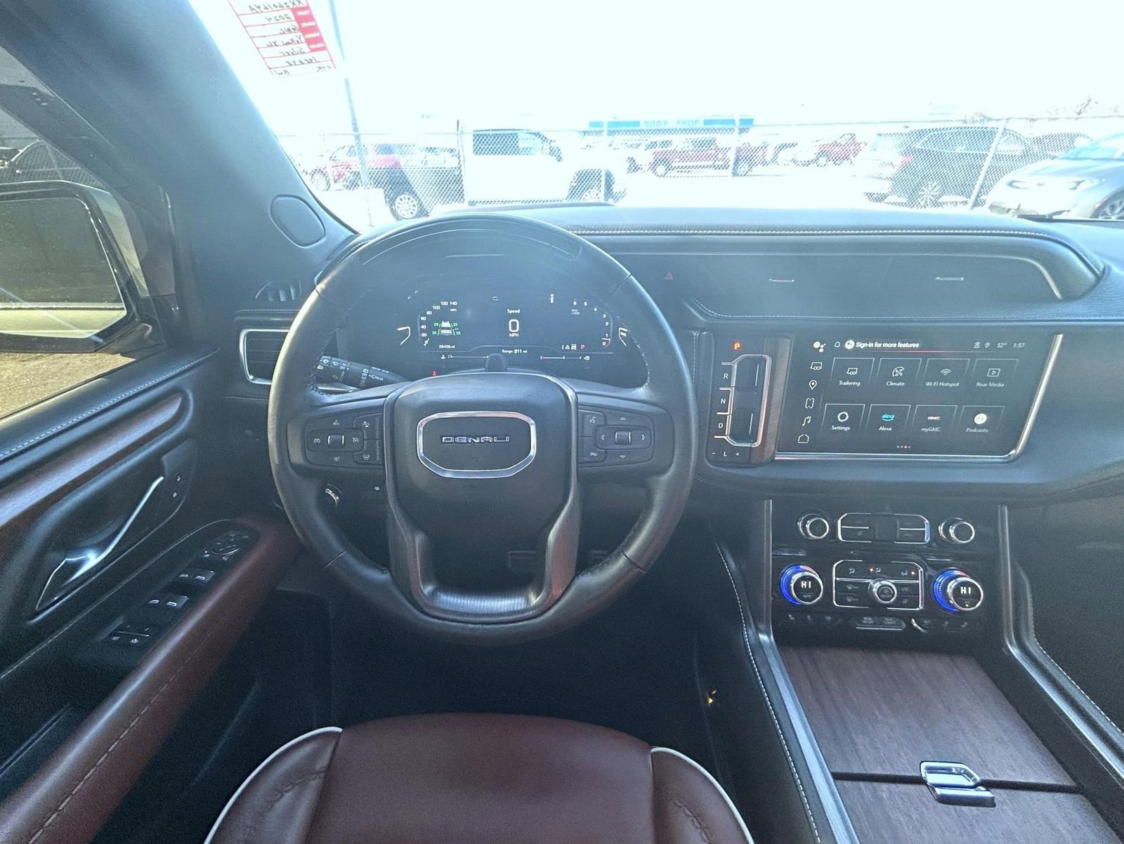 Used 2024 GMC Yukon XL Denali Ultimate image 13