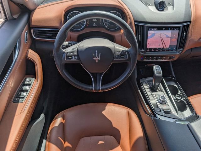 Used 2023 Maserati Levante GT AWD/4WD image 10