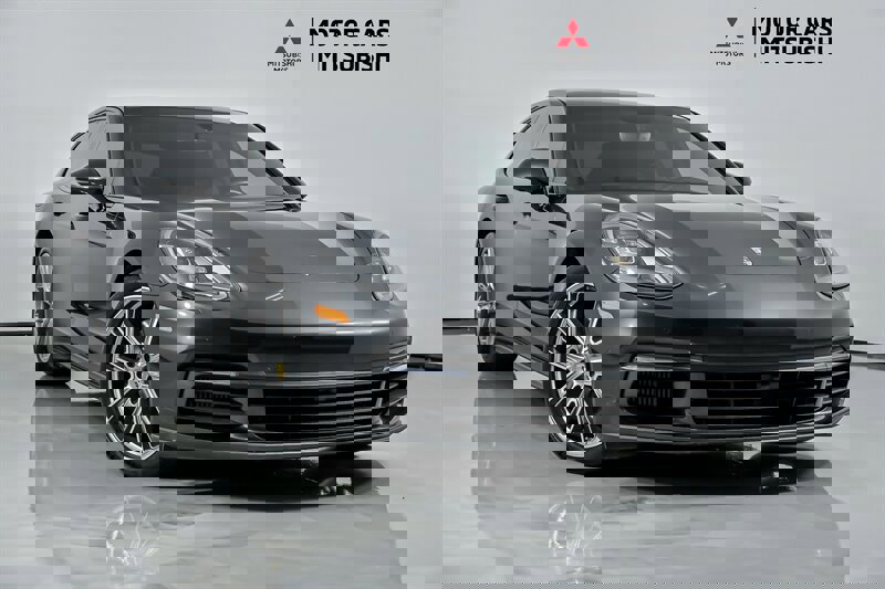 Used 2018 Porsche Panamera 4S image 1