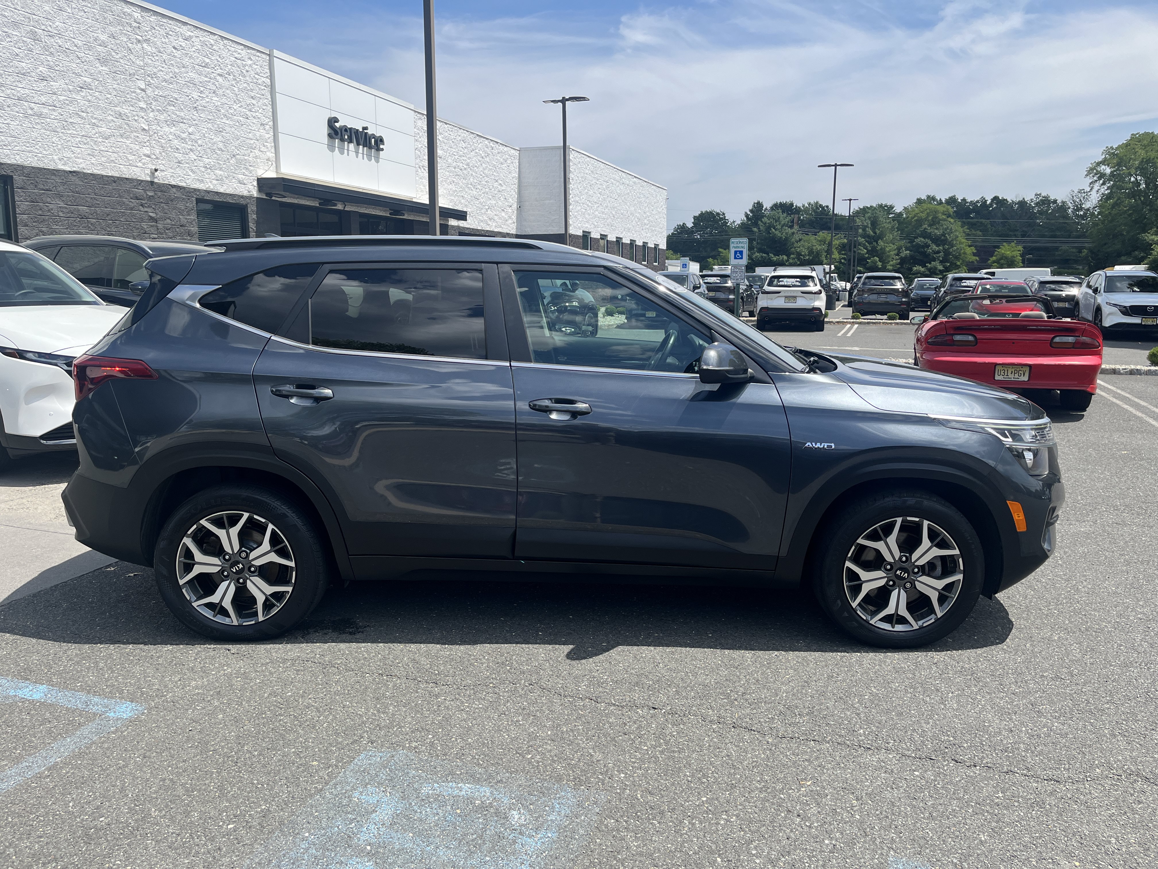 Used 2021 Kia Seltos EX AWD/4WD image 5
