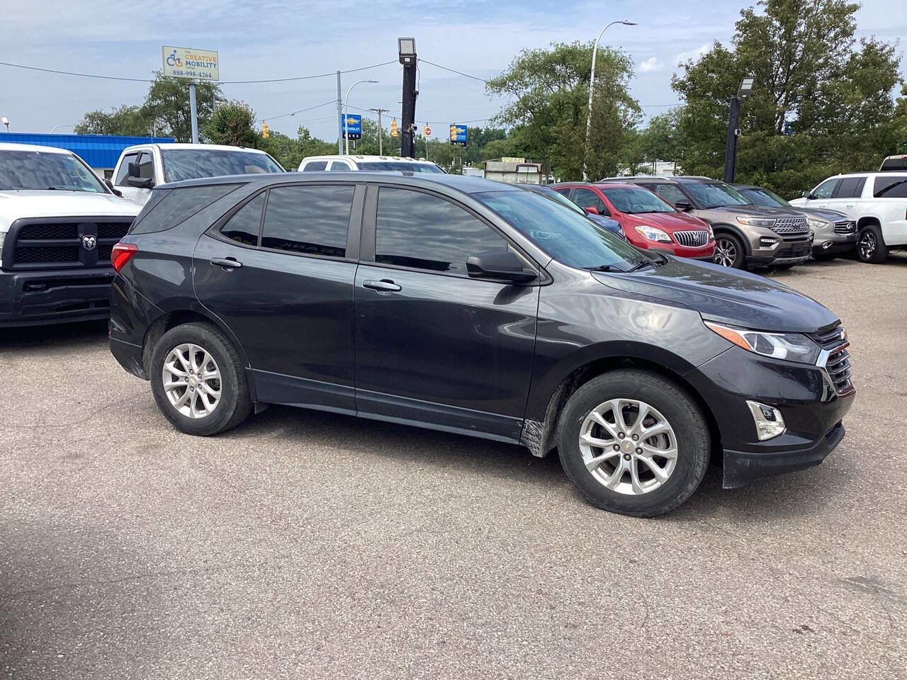 Used 2020 Chevrolet Equinox LS image 7