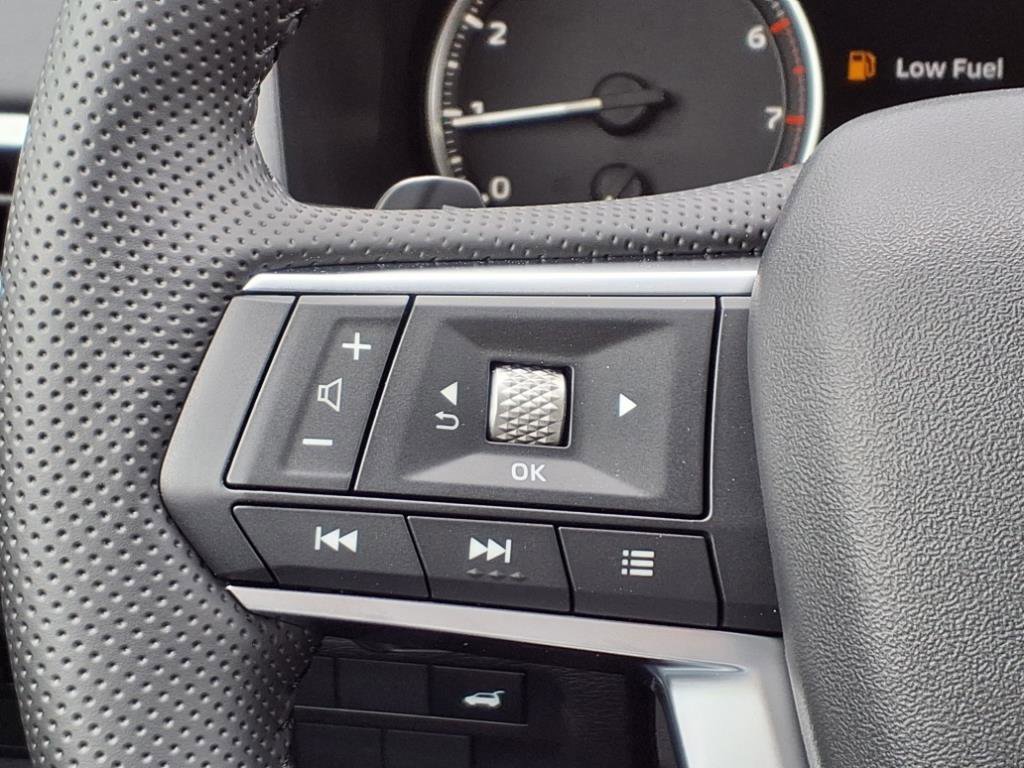 New 2025 Mitsubishi Outlander SE image 12