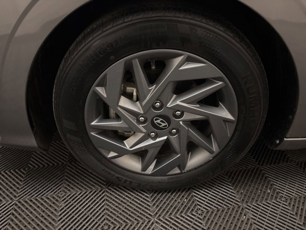 Used 2024 Hyundai Elantra SEL FWD image 26