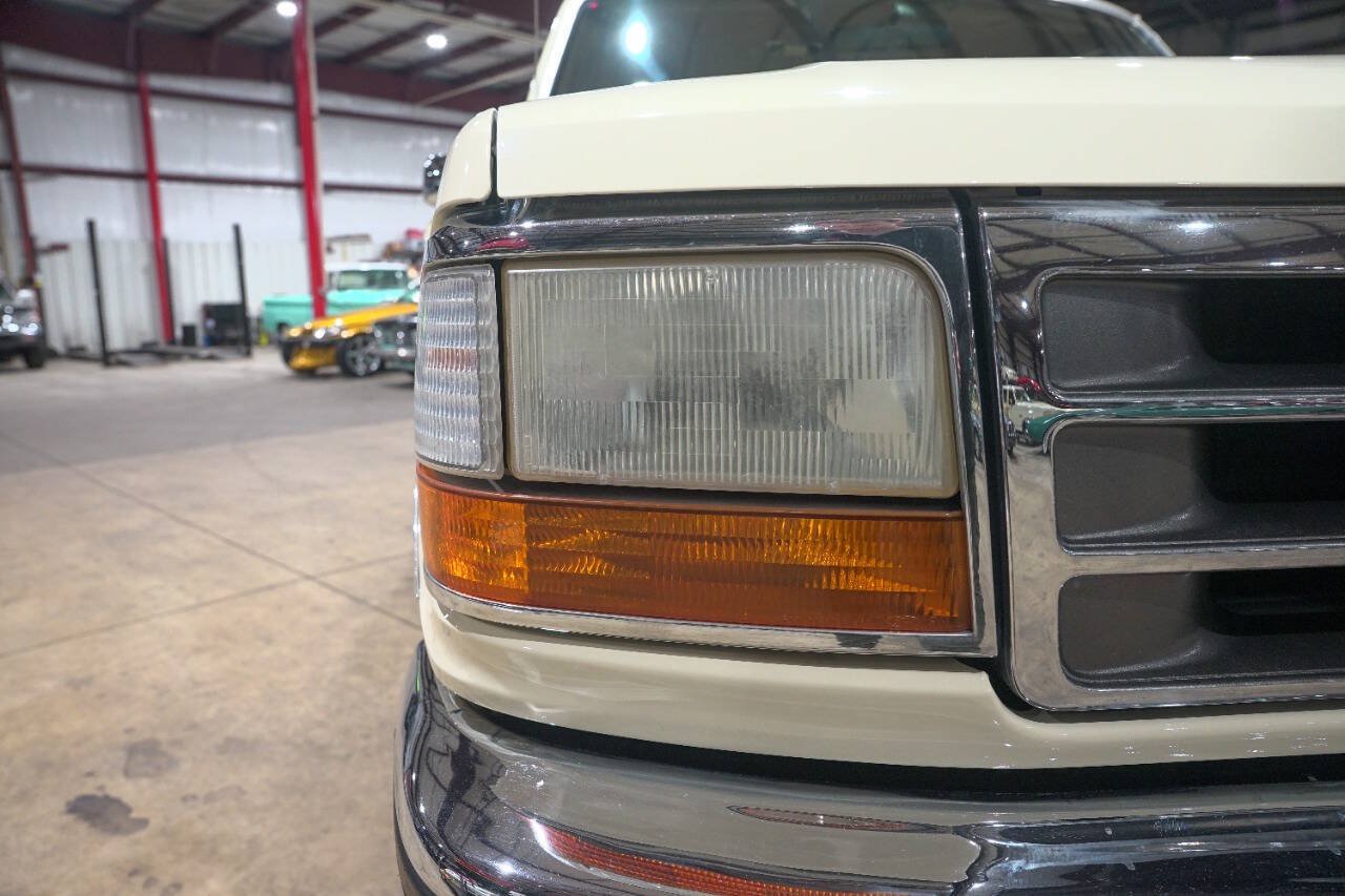 Used 1993 Ford F150 XL AWD/4WD image 25