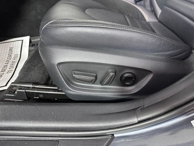 Used 2019 Toyota Avalon Touring FWD image 20