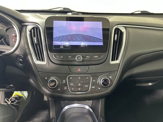 Used 2022 Chevrolet Malibu Premier image 22