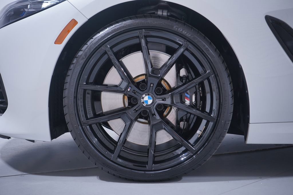 Used 2026 BMW M850i xDrive M850i xDrive w/ M Sport Professional Package image 2