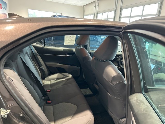 Used 2020 Toyota Camry LE image 16