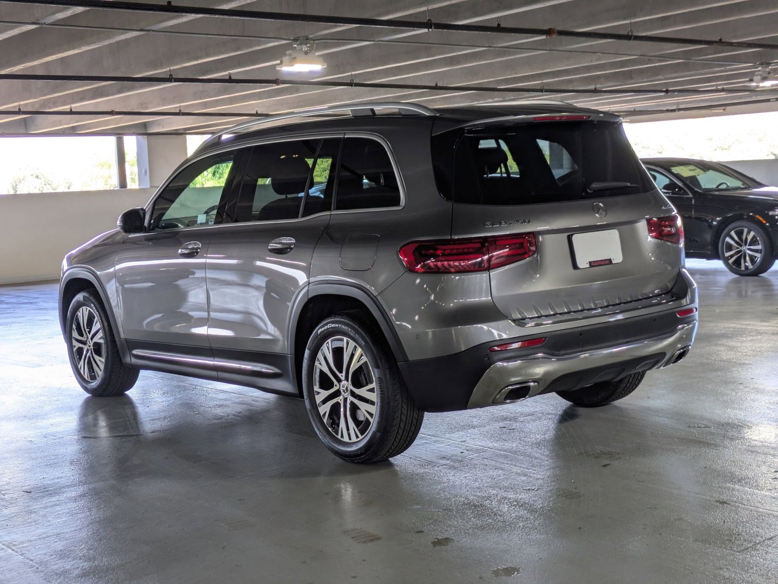 Used 2025 Mercedes-Benz GLB 250 4MATIC image 6