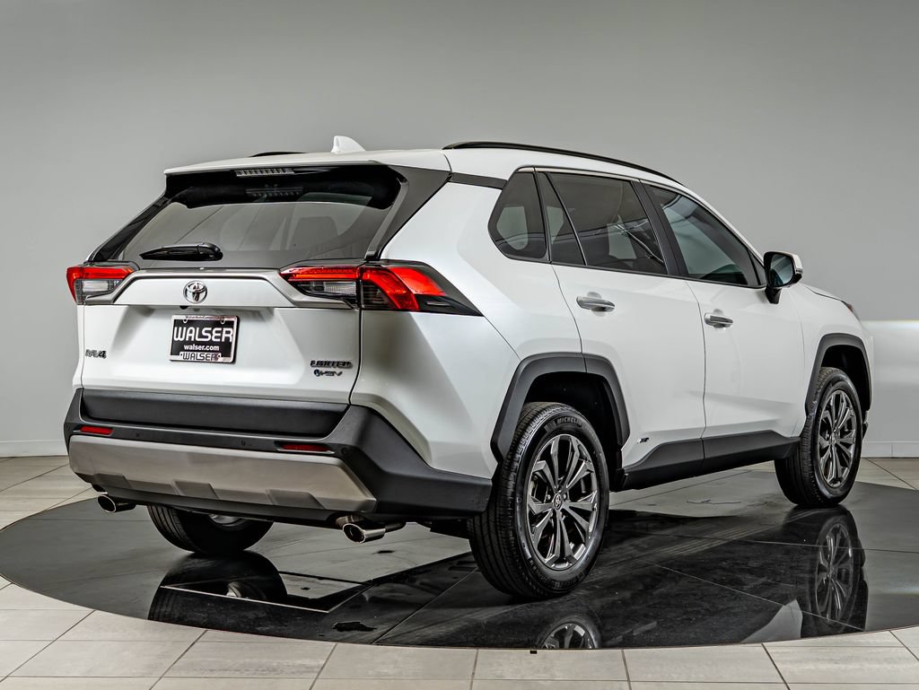 Used 2025 Toyota RAV4 Limited w/ Advanced Technology Package AWD/4WD image 5