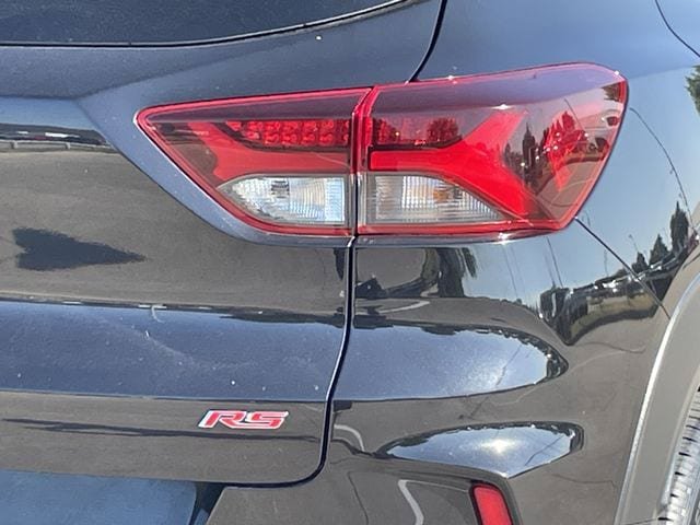 Used 2022 Chevrolet TrailBlazer RS w/ Sun and Liftgate Package FWD image 6