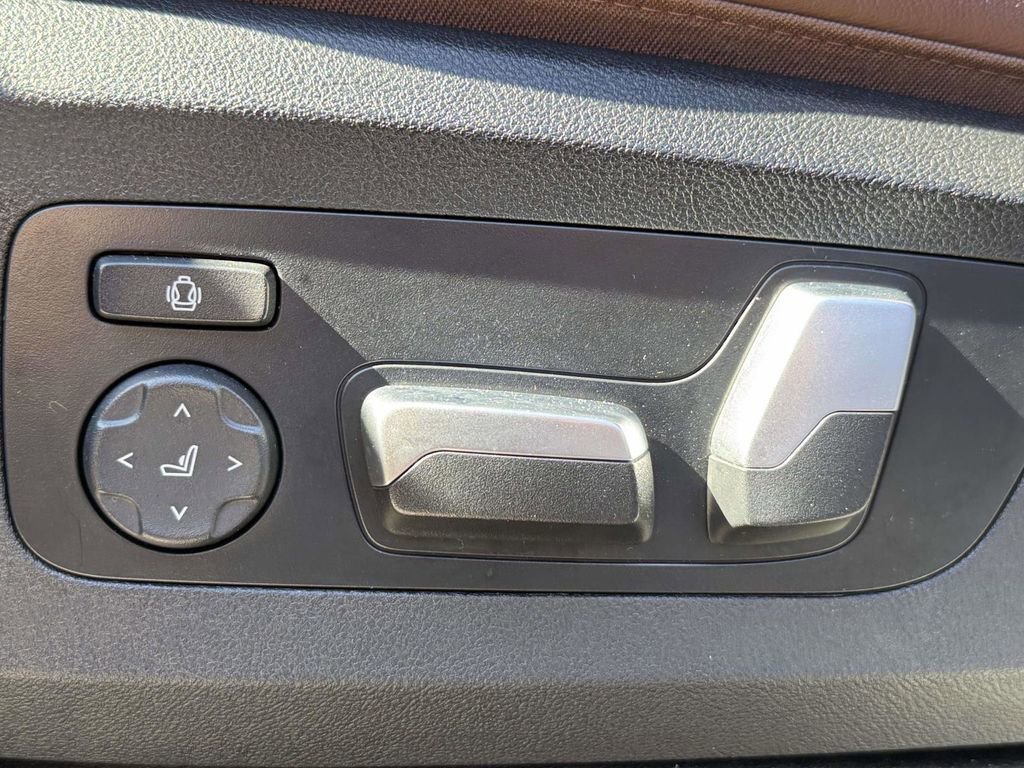 Used 2024 BMW X5 sDrive40i w/ M Sport Package image 29
