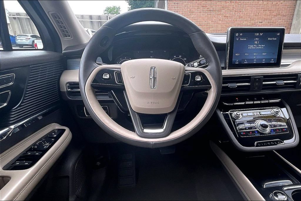 Used 2021 Lincoln Corsair AWD w/ Equipment Group 101A image 5