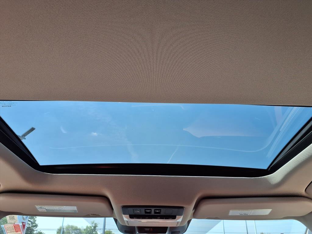 New 2026 Nissan Rogue Platinum image 5