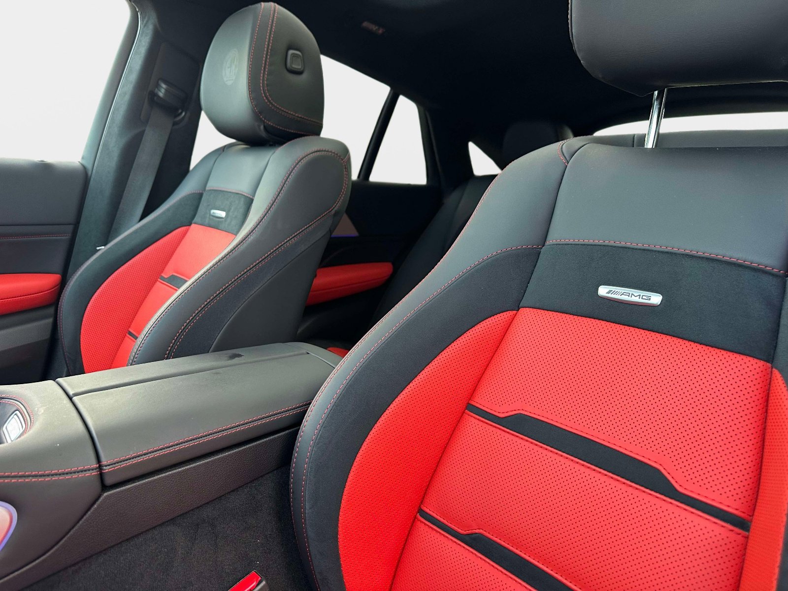 Used 2025 Mercedes-Benz GLE 53 AMG 4MATIC Coupe image 23