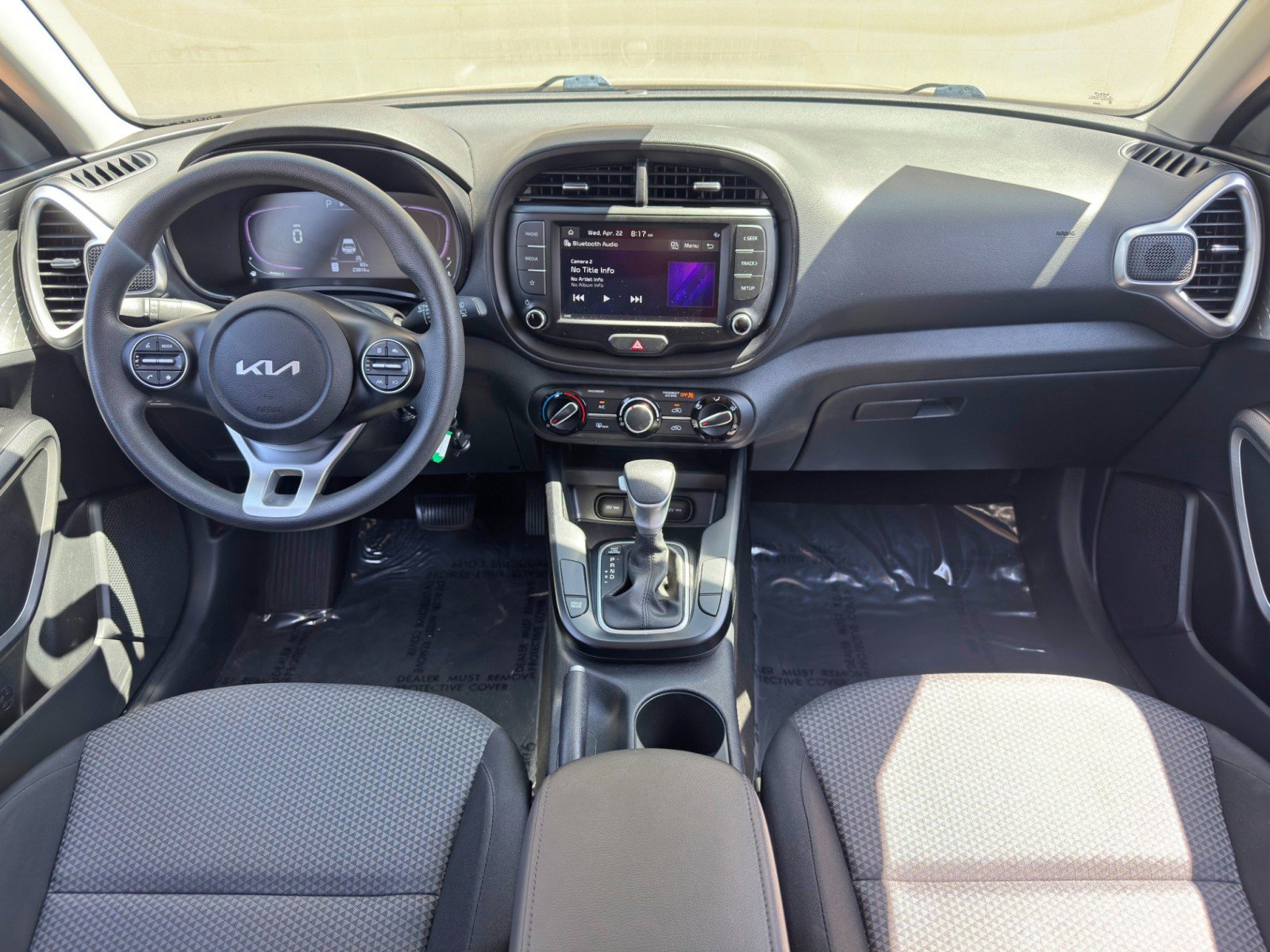 Used 2023 Kia Soul LX w/ LX Technology Package FWD image 11