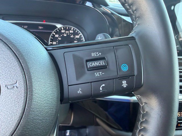 Used 2024 Nissan Pathfinder SL AWD/4WD image 16