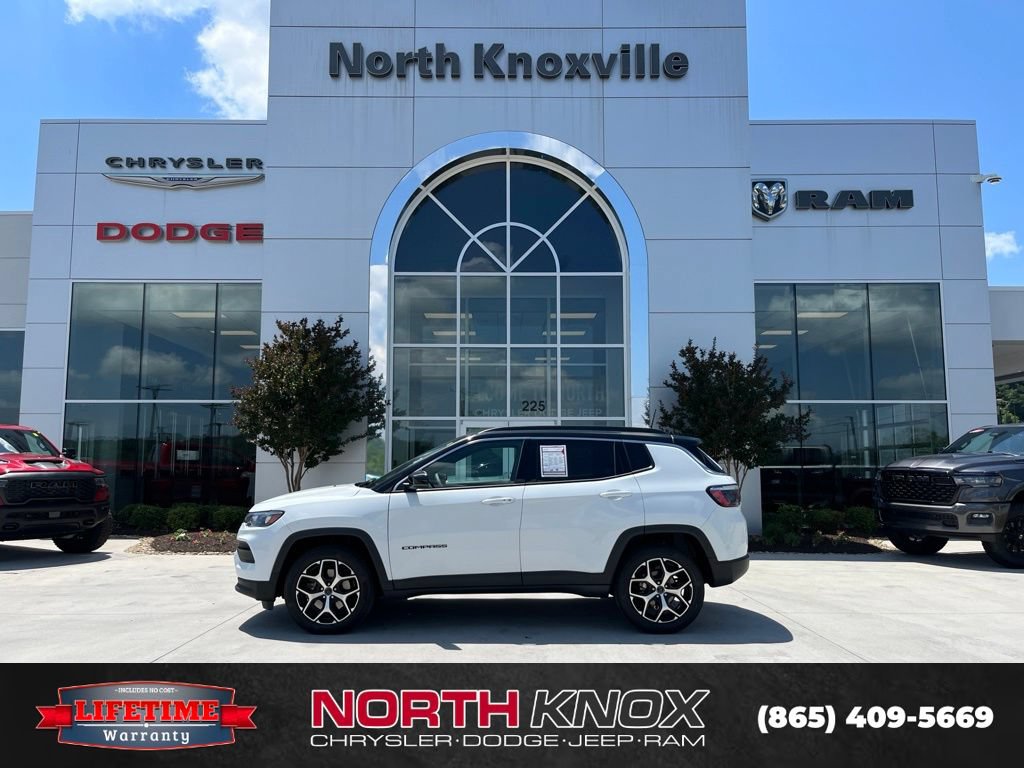 Used 2025 Jeep Compass Limited AWD/4WD image 2