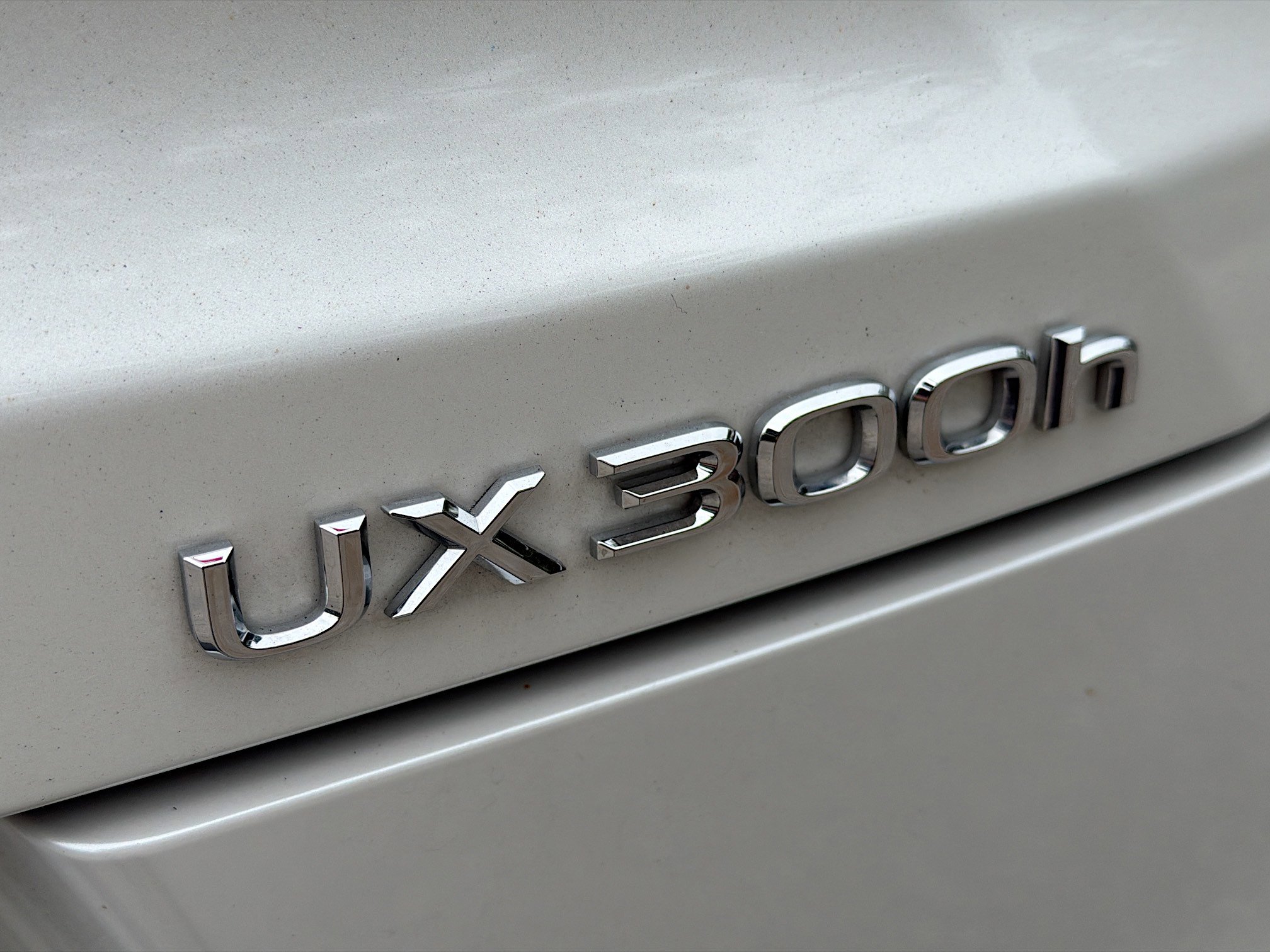 Used 2025 Lexus UX 300h FWD image 11