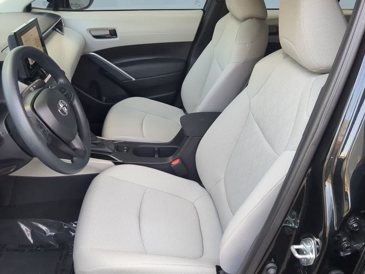 Used 2024 Toyota Corolla Cross L FWD image 16