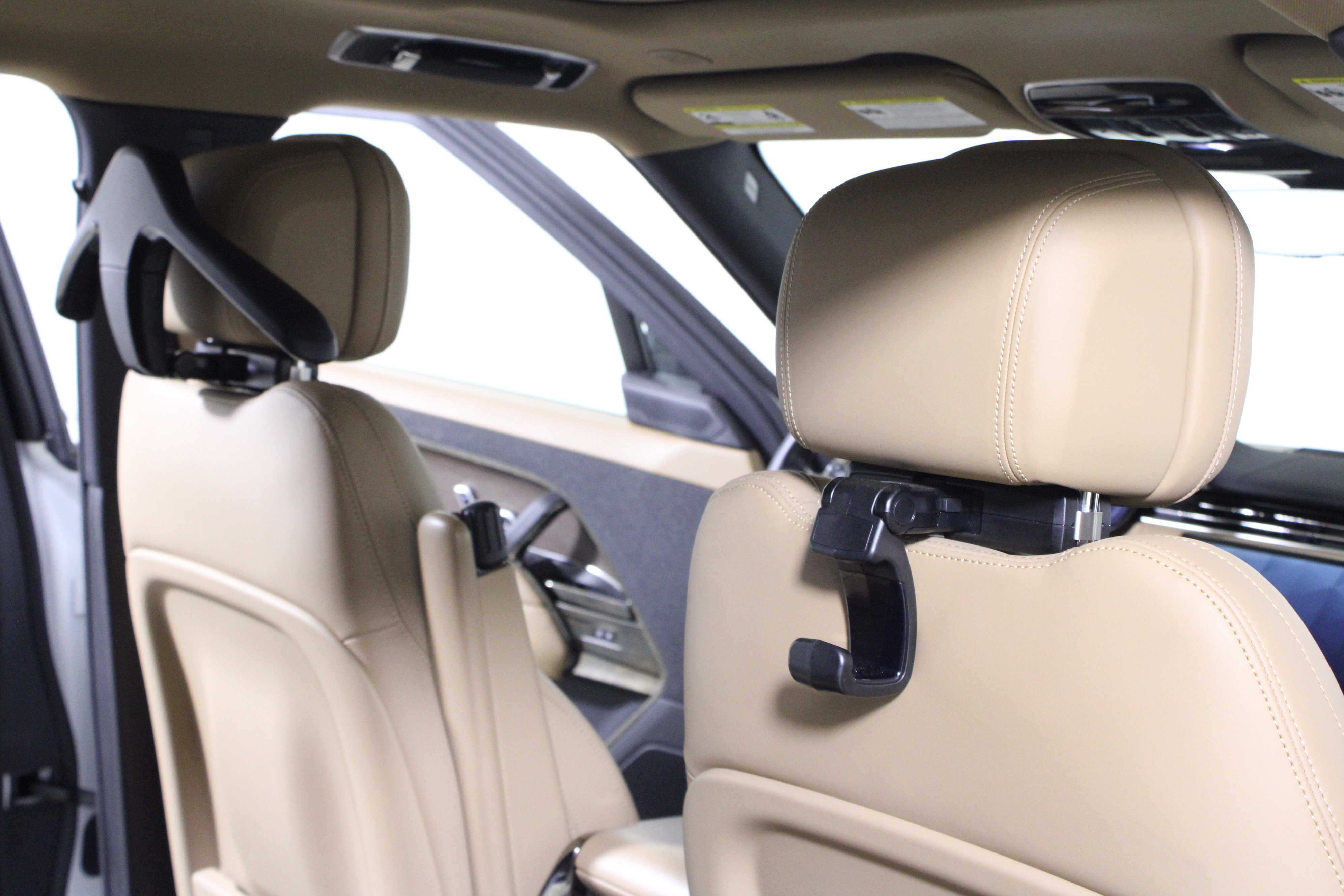 Used 2024 Land Rover Range Rover Sport SE image 18