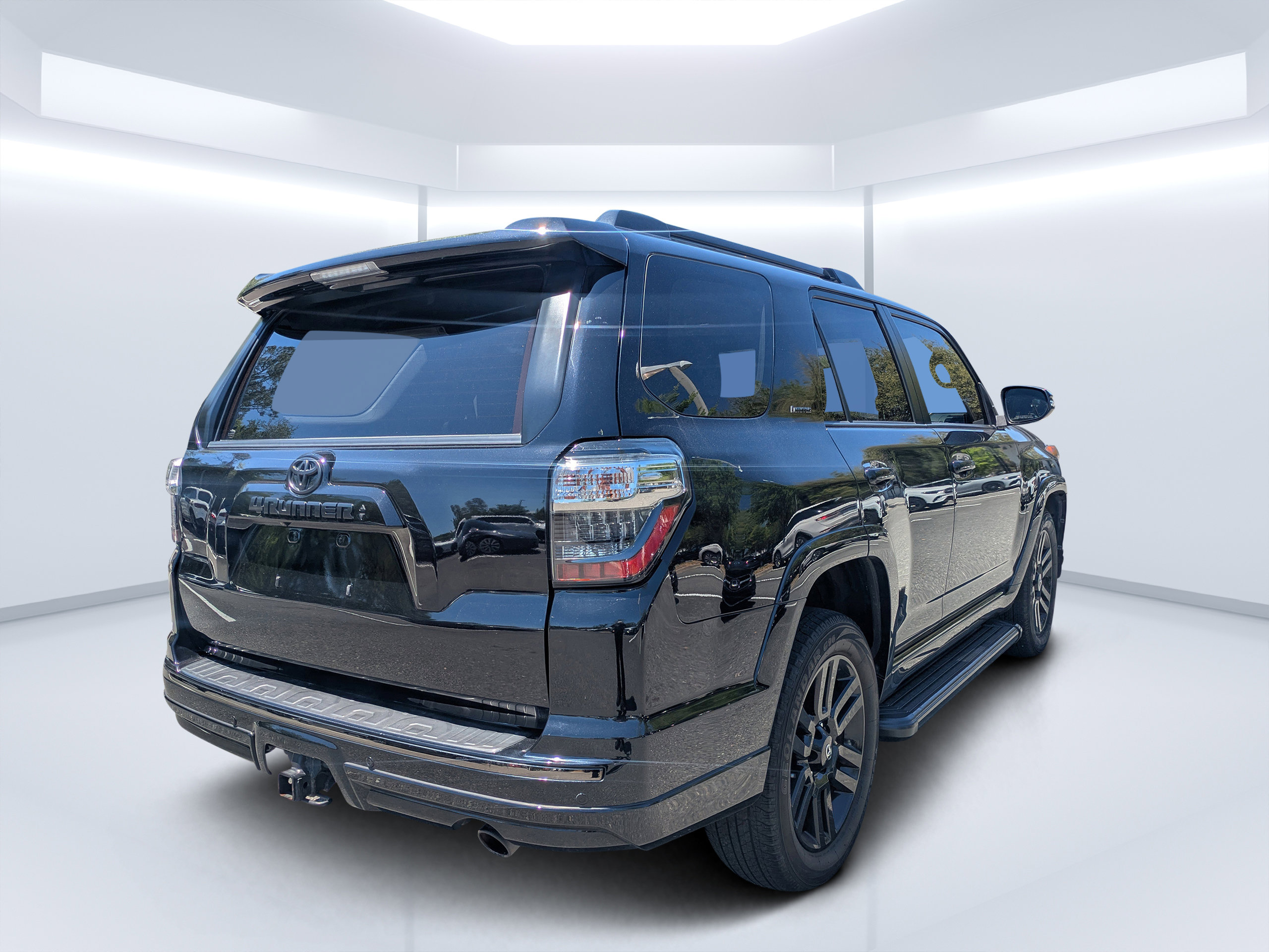 Used 2019 Toyota 4Runner Limited RWD image 3