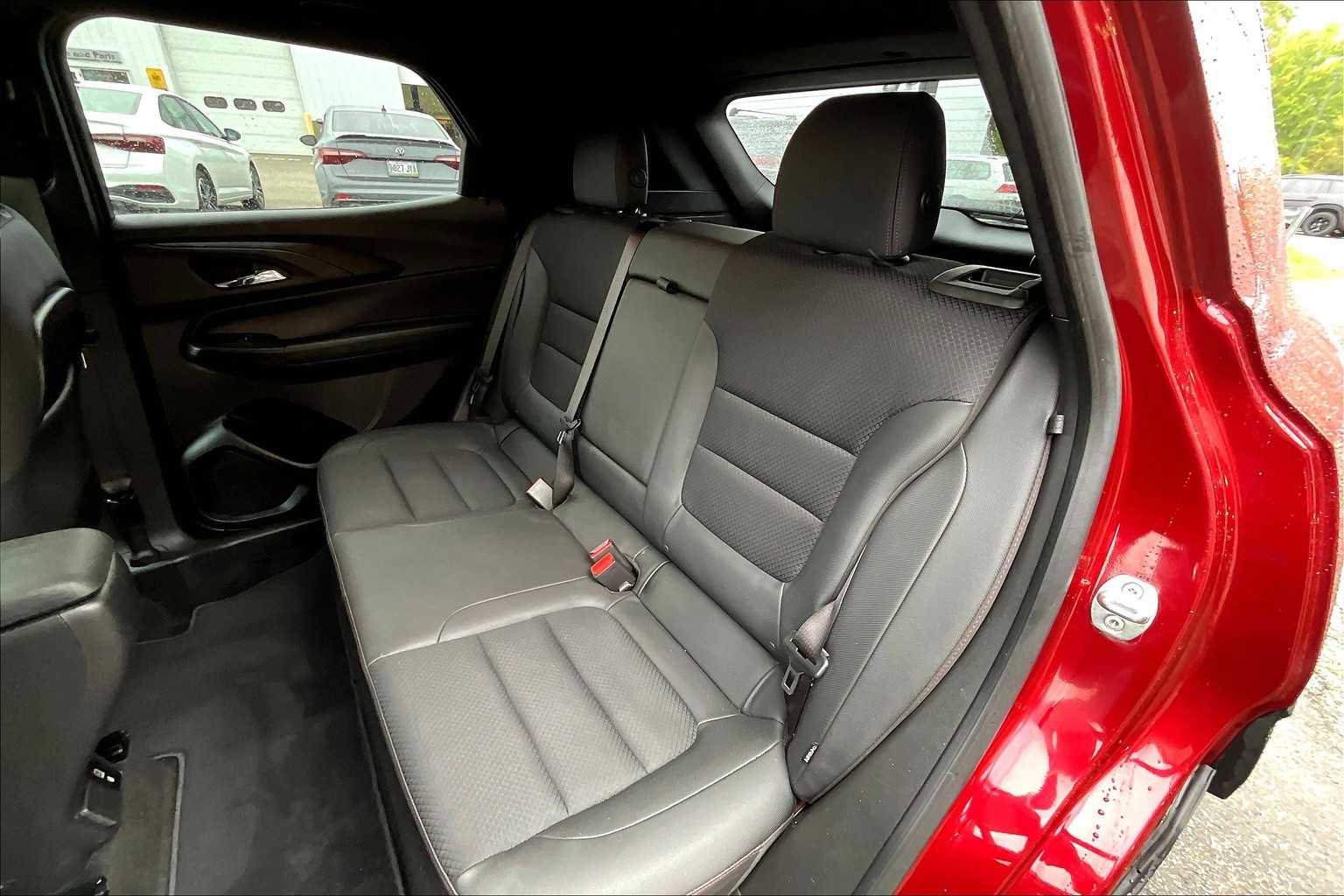 Used 2023 Chevrolet TrailBlazer RS w/ Convenience Package image 39