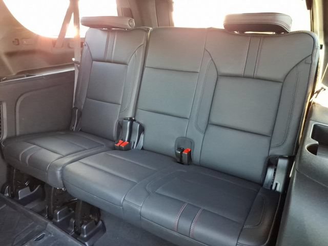 Used 2025 Chevrolet Suburban RST w/ Comfort Package AWD/4WD image 23
